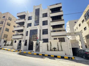 200 m2 3 Bedrooms Apartments for Sale in Amman Daheit Al Rasheed
