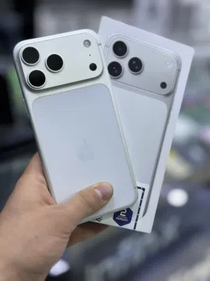 iPhone 17 Pro max 256GB  Battery 99% مشحون 141 مره شرق اوسط مدخل خط معاه الكرتونه