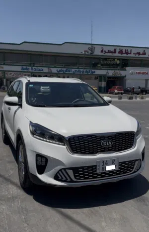 Used Kia Sorento in Basra