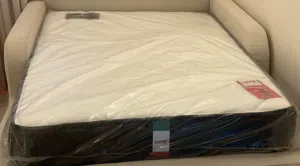 فرشة مفرد و نص (كوين) شبه جديدة - LANA ROYAL MATTRESS QUEEN SIZE