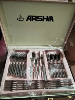 شنطه معالق جديده بلكرتونه ارشيا السعر قابل للتفاوض مع الجادين