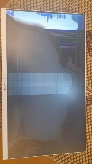 شاشة مكسورة حط سعرك و شيل