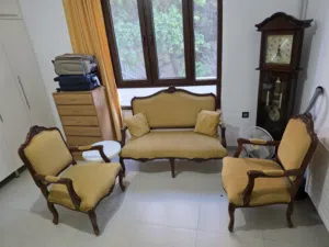 طقم كنب فاخر من الزان الأصلي