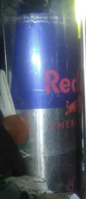 ثلاجه ريد بول شغاله