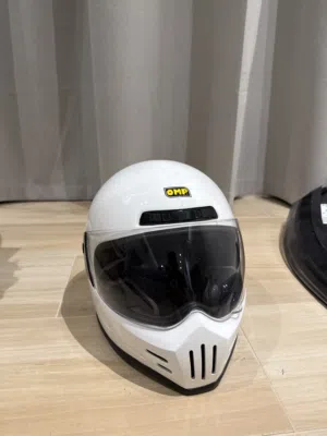 OMP Helmet Drag Race