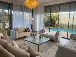 5 Bedrooms . Furnished . Daily0