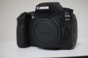 DSLR Cameras . Canon . Used4