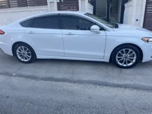 فورد فيوجن SEL 2019 هايبرد مع كامل المواصفات المميزة والعداد 100 )(فل كامل السياره )