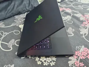 razer blade 15 gaming laptop 6gb nvidia - hp omen lenovo legion pro alienware 15