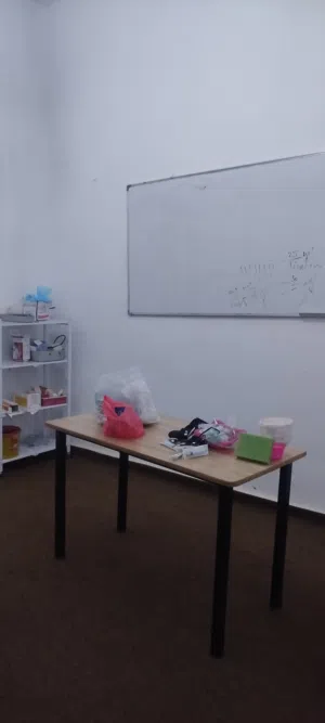 قاعات دراسيه و تعليميه للاجار