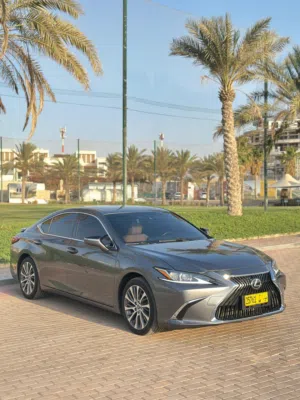 Used Lexus ES in Muscat