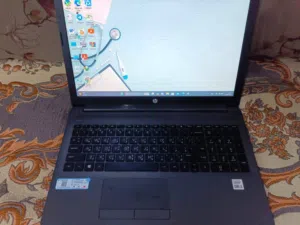 لابتوب جديد بعده استعمال قليل كلش نوعhp