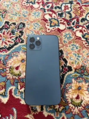 Apple iPhone 12 Pro 128 GB in Al Sharqiya