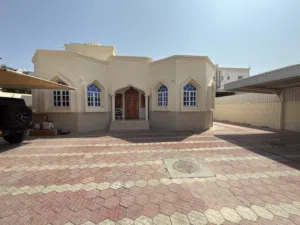 منزل للبيع ف الموالح الجنوبيه مساحه الارض 888