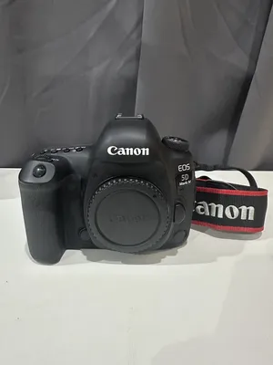 Canon 5D Mark IV DSLR Kit + Sigma 24-70mm Accessories – Excellent Condition!