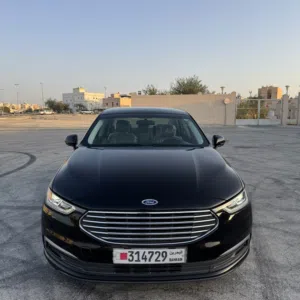 Ford Taurus  2020