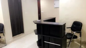 مكتب يصلح ك عياده جاهزه