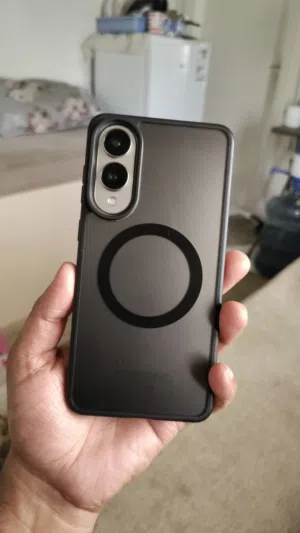 I bought this phone in October, it is in brand new condition, I am having money problem, that is why