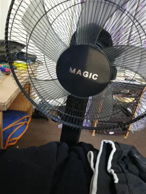 مروحه عموديه مع  ريموت