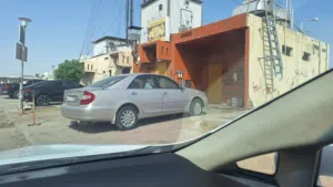 للبيع كامري 6 سندر300 دينار نهاية
