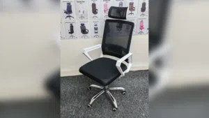 كرسي مكتبي عملي و مريح بتصميم عصري ظهر شبك مسند رأس قابل للتعديل