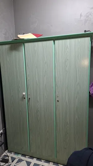 لدي كبت للبيع