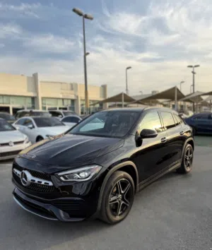 1500 AED/MONTH - 0% DP- 2022 MERCEDES GLA-250 - LOW MILEAGE ممشى قليل متاحة للتقسيط بدون دفعة اولى