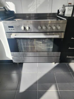 طباخ غاز 5 مشاعل مع فرن