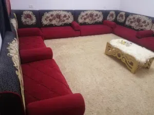 جلسه استعمال نظيف جدا نشاف الربيع تفرش 4/5فها منذرا واحد طايحه عليه كربونه