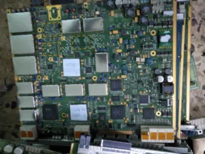 نشتري جميع انواع بوردات الكميوتر والخلوي التالفة واجهزة الكميوتر ولاب توب