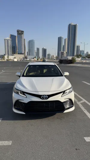 تويوتا كامري 2021 للبيع