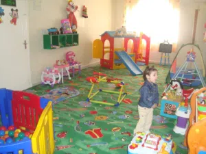 (فرصة مميزة للاستثمار) منزل للايجار اربد الحي الشرقي