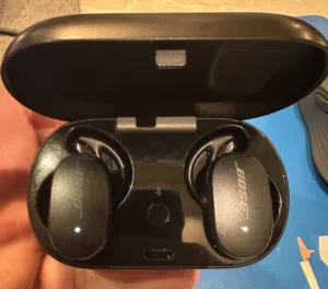 Bose quite comfort ear buds Active noise cancellation