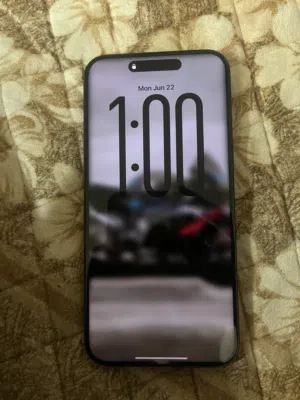 iPhone 15 pro max 256G 87%البطاريه  فيس ايدي شغال نموذج M بس ضهر مكسور