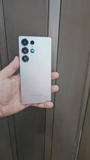 Samsung S25 ultra 256GB بحالة الجديد بسعر مميز جدا