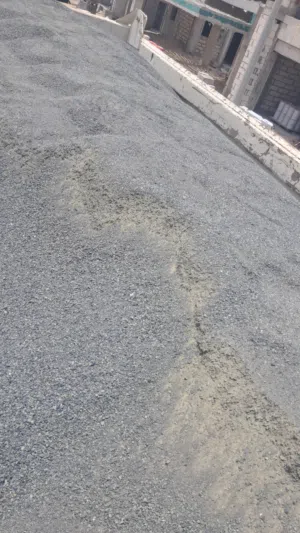 يوجد لدينا مواد بناء :Road base /washed blak sand ......... ..... مع توصيل بشكل فوري وبأسعار منافسه