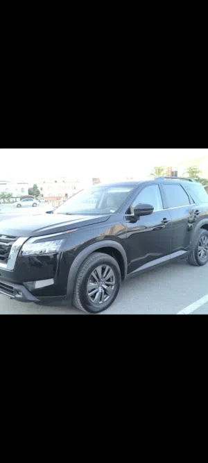 Used Nissan Pathfinder in Muscat