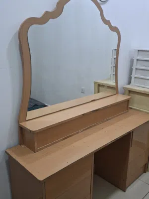للبيع بدواعي السفر غرفة نوم