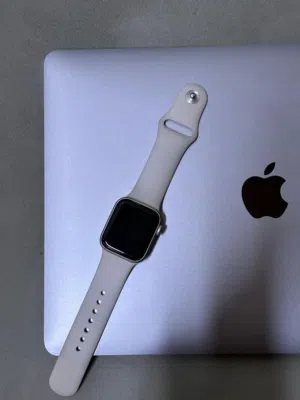 Apple Watch SE (GPS) (الجيل الثاني