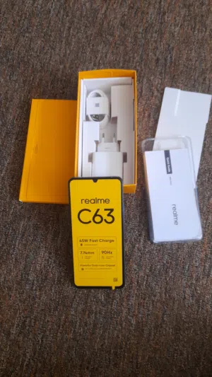 Realme C63 256 GB in Tripoli