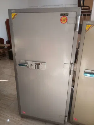 اخر 3 خزنات مضادة للحرائق