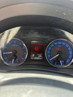 تيوتا كرولا 2015فل اوبشن 2000cc