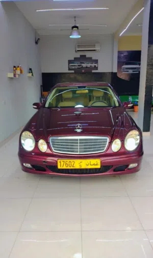 مرسيدس E200 موديل 2006