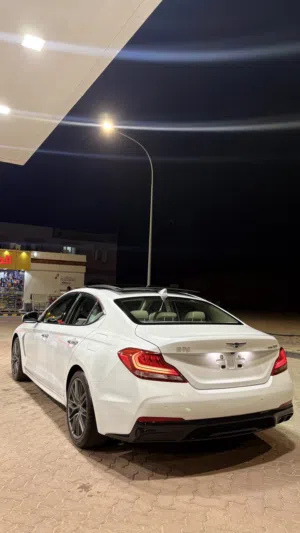 للبيع هونداي جينيسس