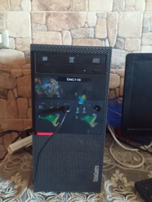 كمبيوتر مع فاره معها فلاشه وكيبورت سلك