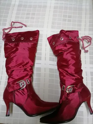 Burgundy With Heels in Qalubia
