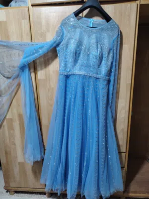 فستان ازرق سماوي مش غامق فاتح