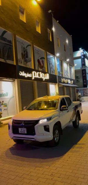 متشي L200 رباعية متع دار 2020