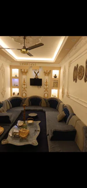 بيت بجمهوريه 100 متر. مرتب ونضيف وديكورات