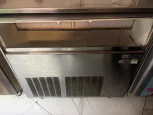 مكينة ثلج مشتعمله